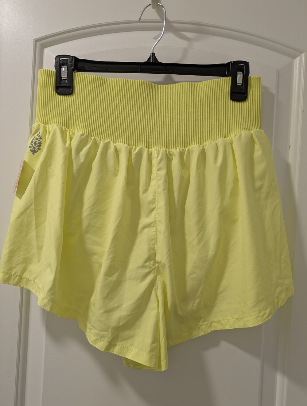 🪷 Free People FP Movement Carpe Diem Shorts In Sour Citrus, XL - Picture 4 of 8
